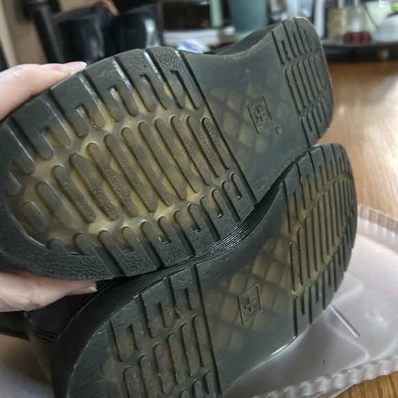 Dr. Martens Women's Zavala Genuine Leather Combat Ankle Boots Black Men’s 7 WM 8 - Picture 8 of 10